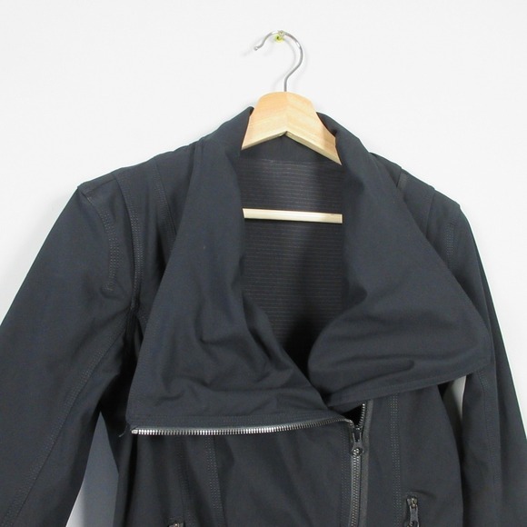 Lululemon Asymmetrical Zip Jacket Women Black Pockets 4 S Outdoor Athleisure 538 - Picture 7 of 10